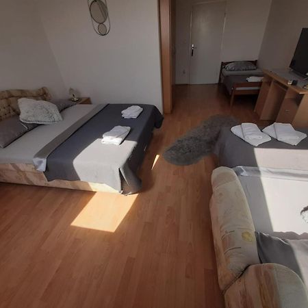 Pansion Brod Bed & Breakfast Ngoại thất bức ảnh